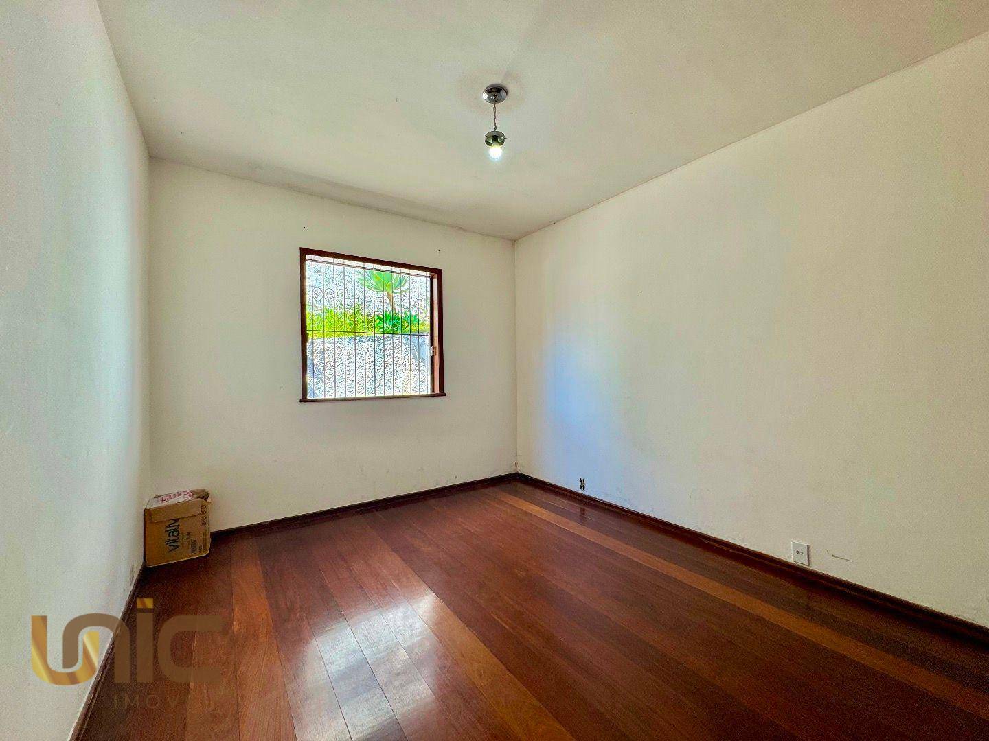 Casa à venda com 3 quartos, 100m² - Foto 18