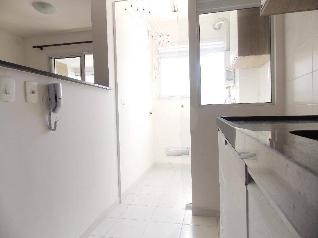 Apartamento para alugar com 2 quartos, 53m² - Foto 11