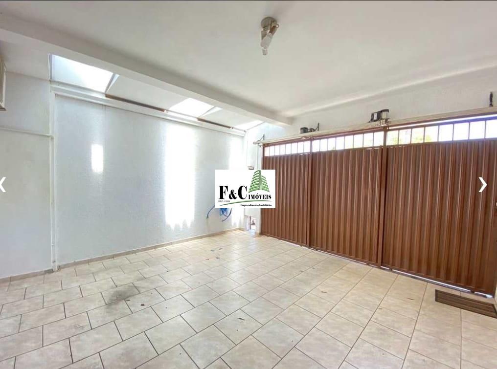 Casa à venda com 3 quartos, 127m² - Foto 2