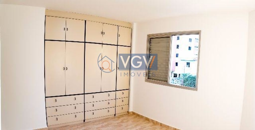 Apartamento à venda com 2 quartos, 83m² - Foto 3