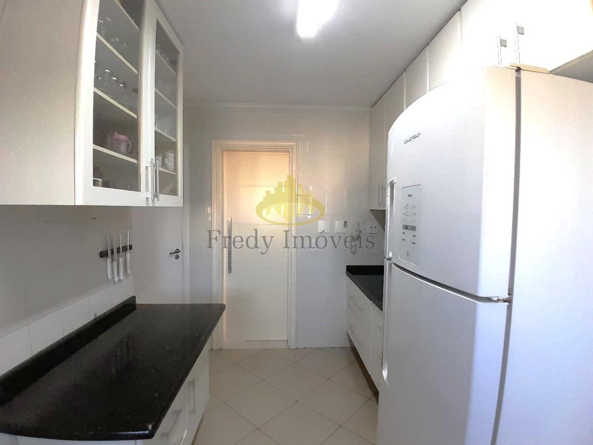 Apartamento à venda com 3 quartos, 96m² - Foto 32