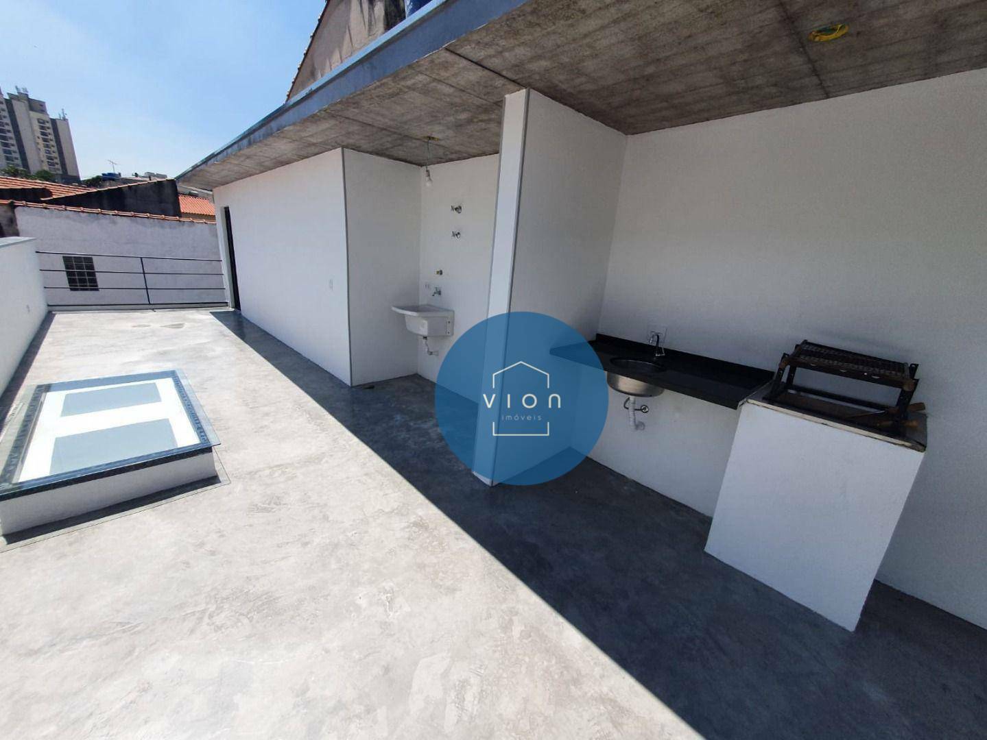 Casa à venda com 2 quartos, 160m² - Foto 1