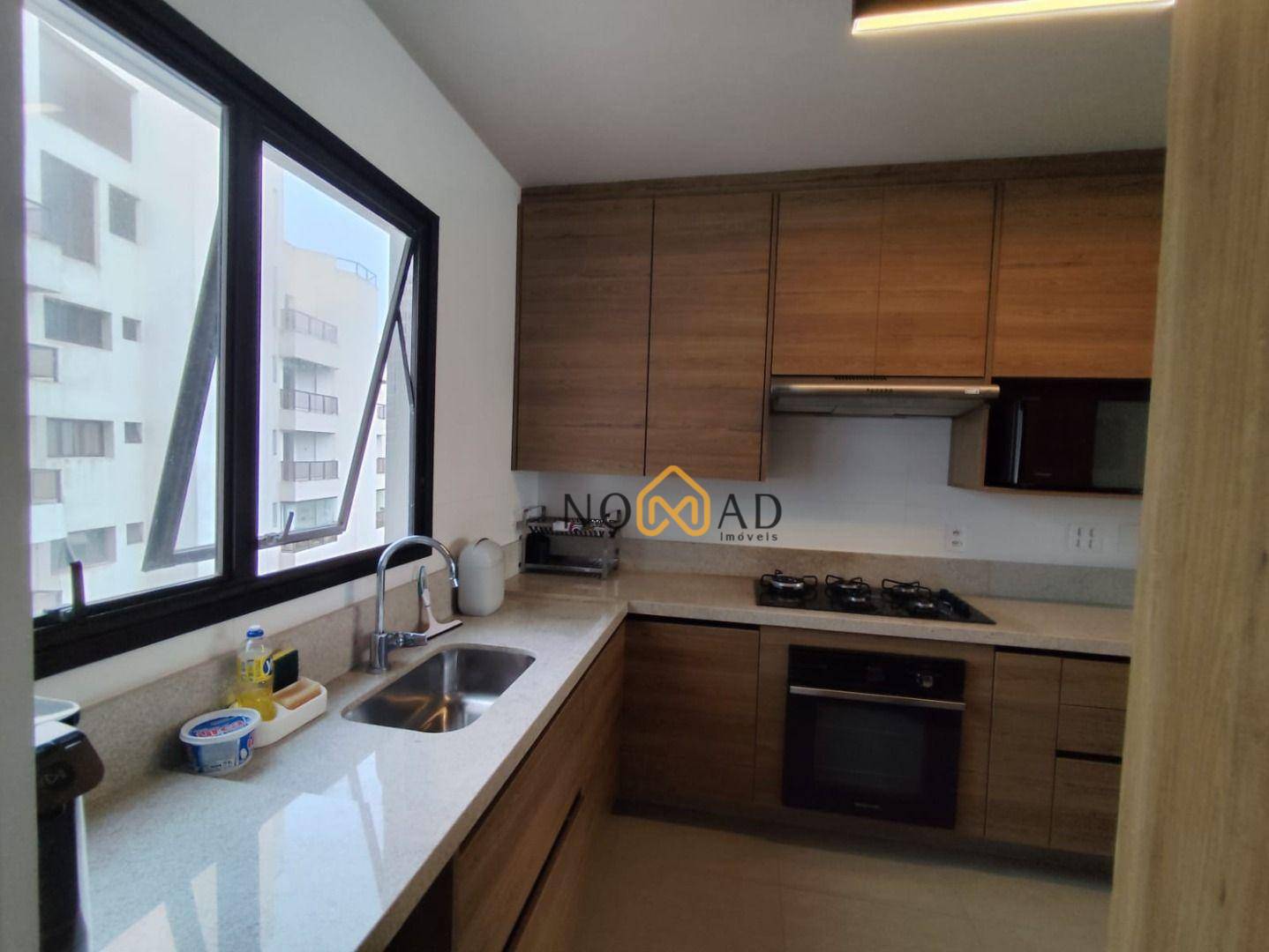 Apartamento para alugar com 4 quartos, 195m² - Foto 35