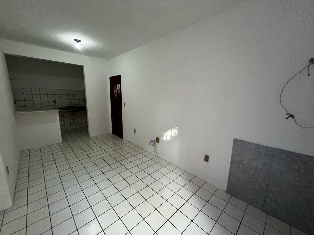 Apartamento para alugar com 2 quartos, 45m² - Foto 2