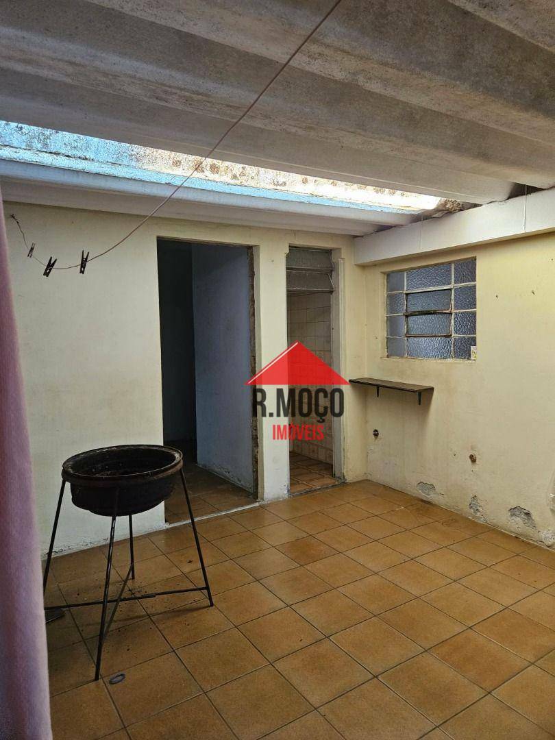 Casa à venda com 3 quartos, 78m² - Foto 18