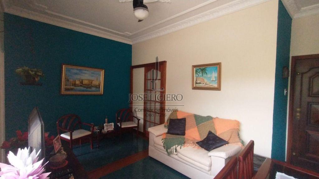 Apartamento à venda com 2 quartos, 65m² - Foto 4