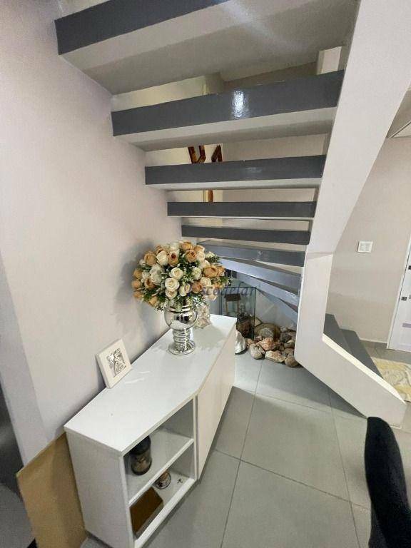 Sobrado à venda com 2 quartos, 220m² - Foto 17