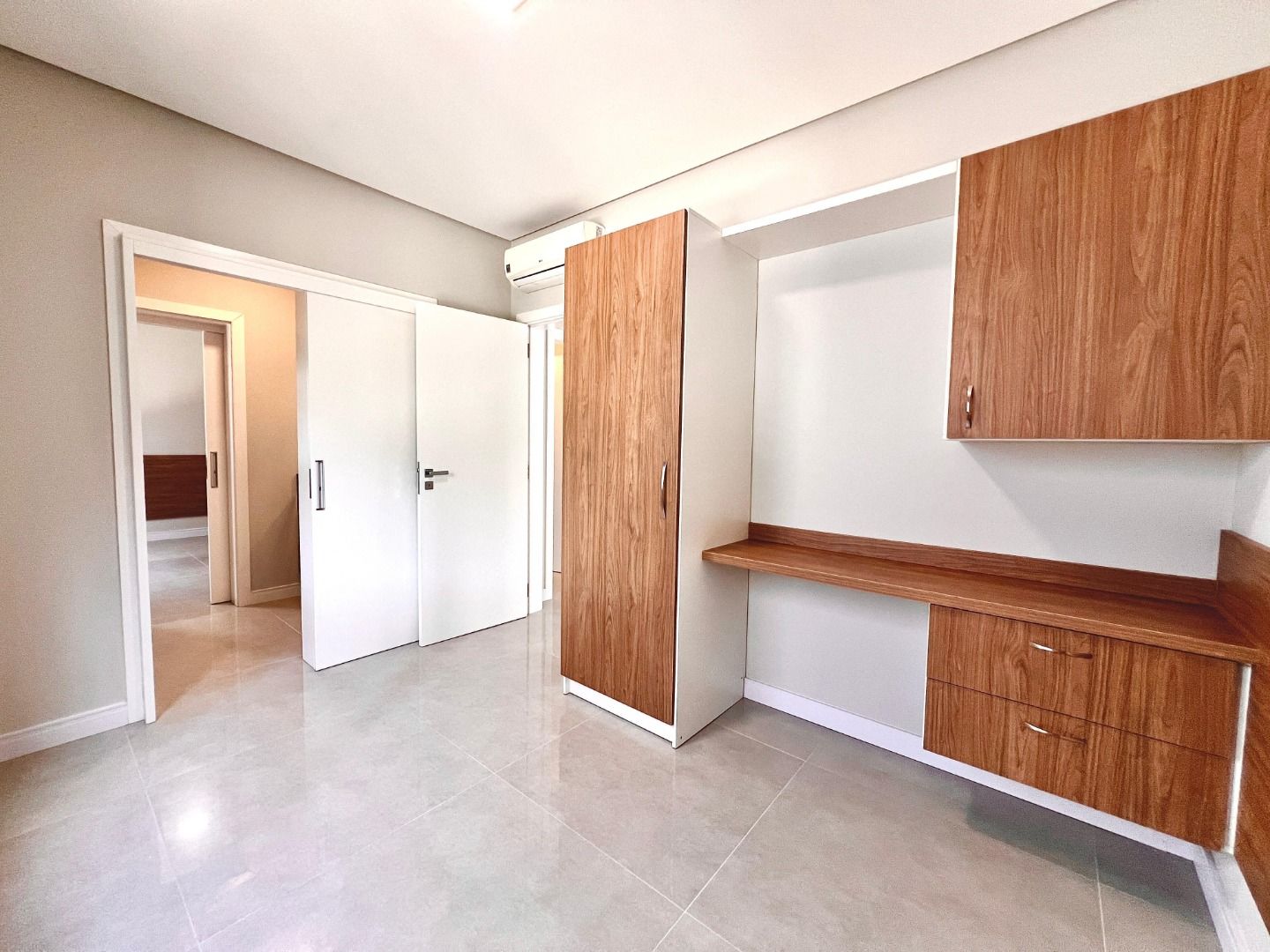 Casa de Condomínio à venda com 4 quartos, 159m² - Foto 17