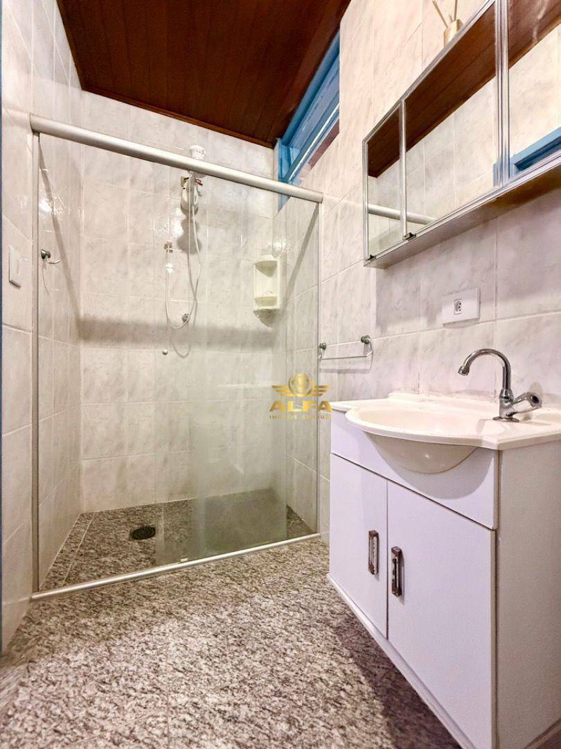 Casa à venda com 6 quartos, 311m² - Foto 24