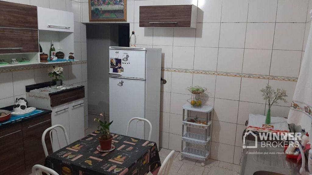 Casa à venda com 3 quartos, 100m² - Foto 6