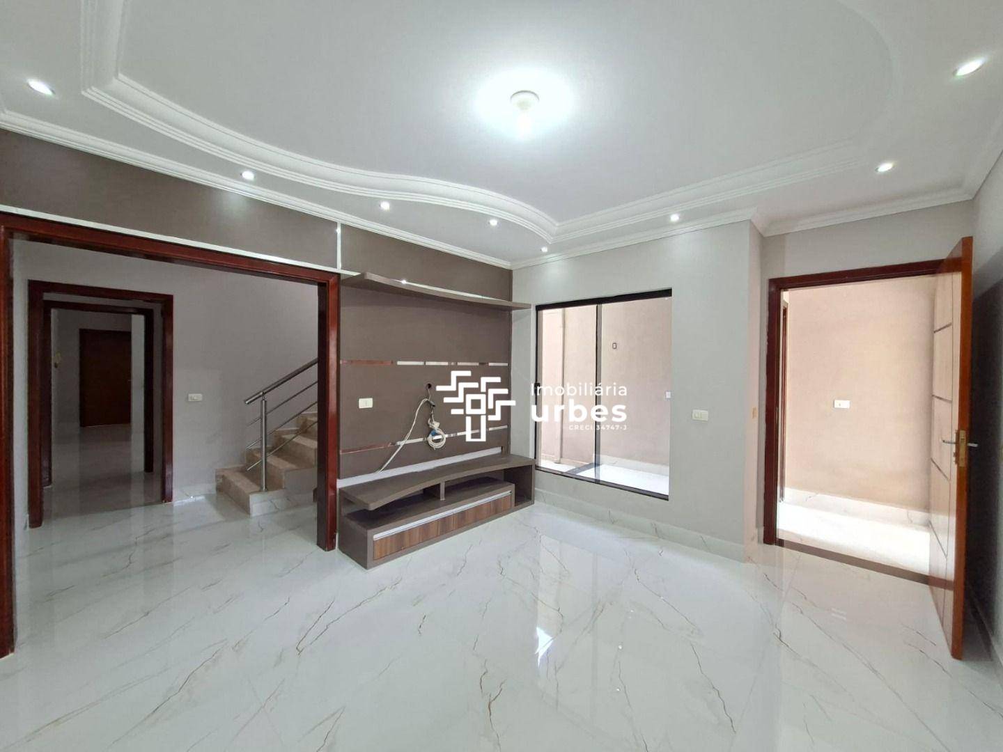 Casa, 4 quartos, 215 m² - Foto 2