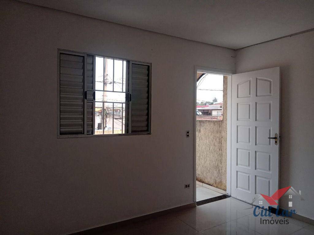 Casa para alugar com 2 quartos, 65m² - Foto 1