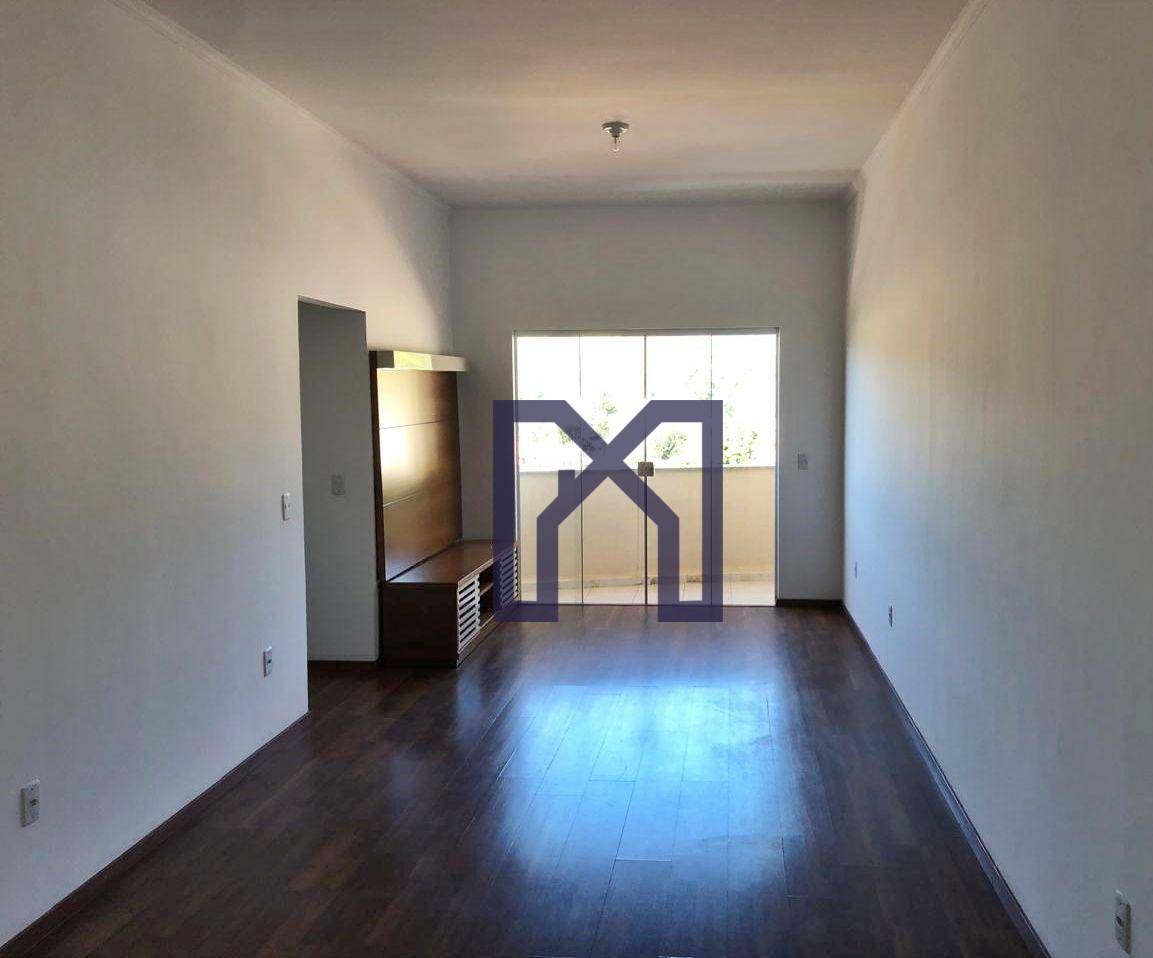 Apartamento à venda com 2 quartos, 82m² - Foto 2