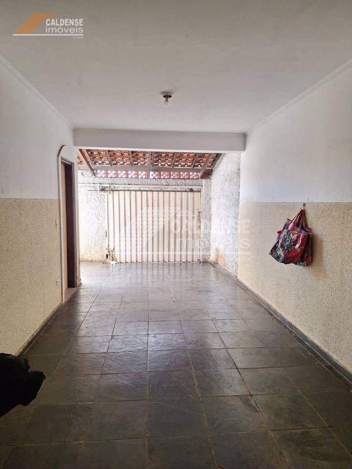 Casa, 3 quartos, 304 m² - Foto 2