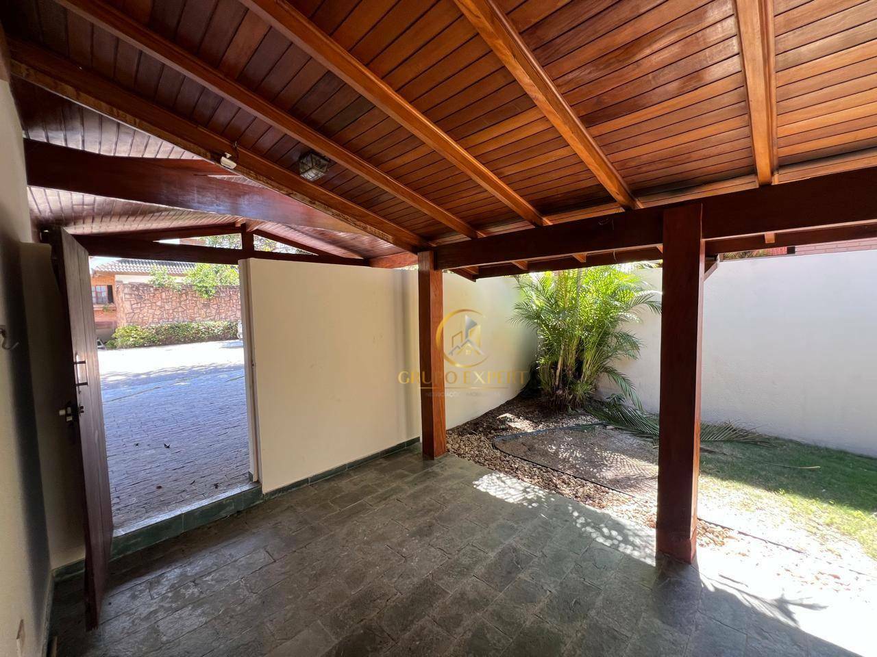 Casa de Condomínio à venda e aluguel com 3 quartos, 300m² - Foto 6