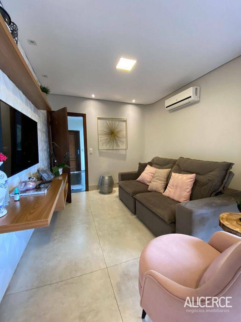 Apartamento à venda com 3 quartos, 110m² - Foto 8