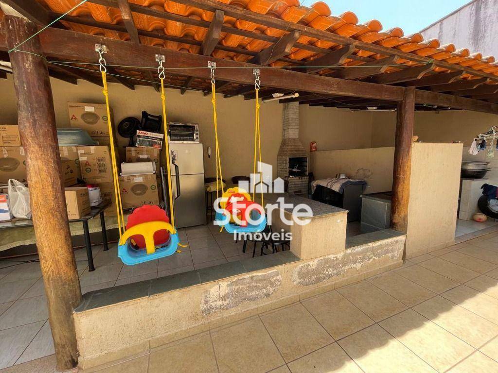 Casa à venda com 3 quartos, 250m² - Foto 7