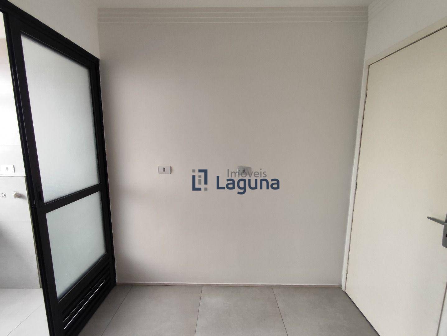 Apartamento para alugar com 3 quartos, 101m² - Foto 9