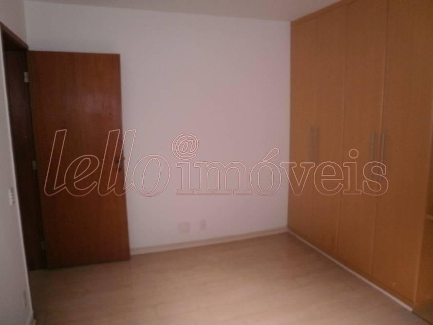 Apartamento para alugar com 4 quartos, 210m² - Foto 15