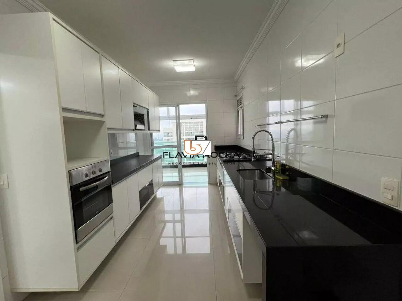 Apartamento para alugar com 3 quartos, 202m² - Foto 12