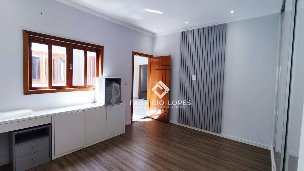 Casa à venda com 3 quartos, 185m² - Foto 4