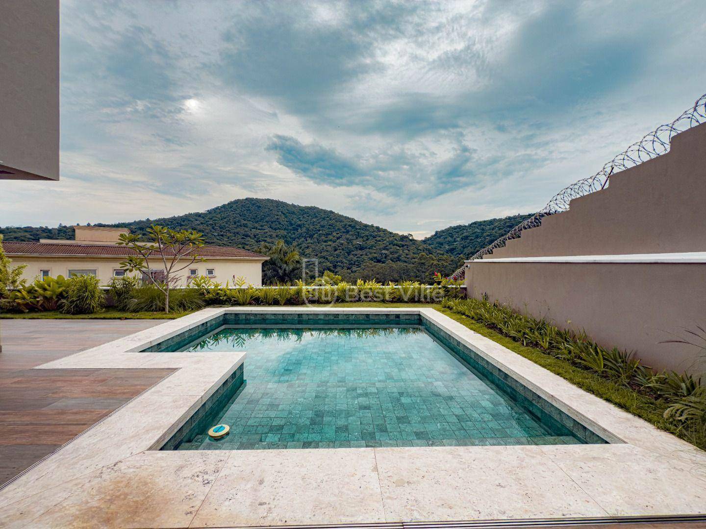 Casa de Condomínio à venda com 4 quartos, 625m² - Foto 2