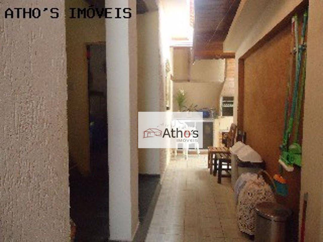 Casa à venda com 5 quartos, 191m² - Foto 2