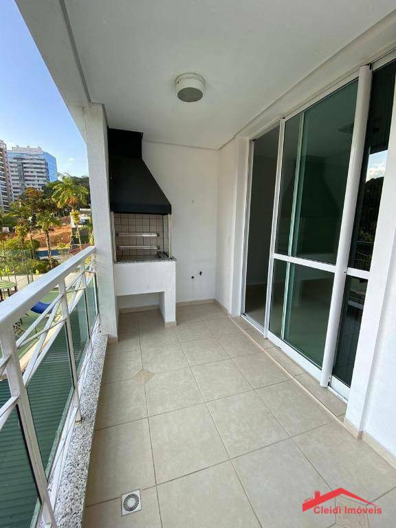 Apartamento à venda com 3 quartos, 105m² - Foto 7