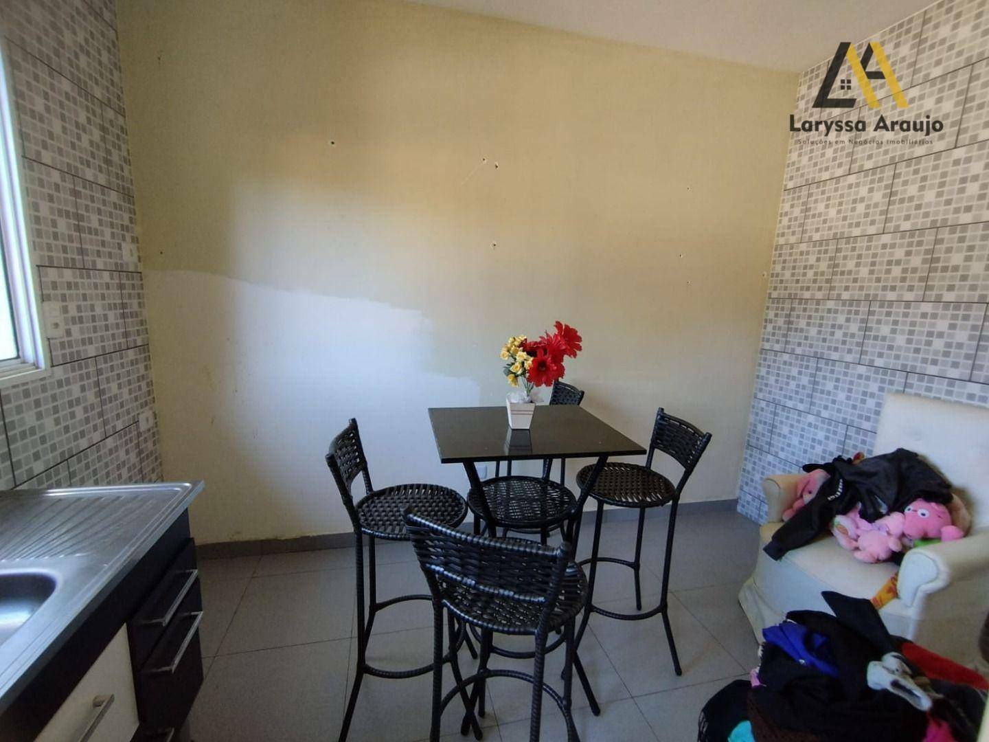 Casa à venda com 3 quartos, 90m² - Foto 14