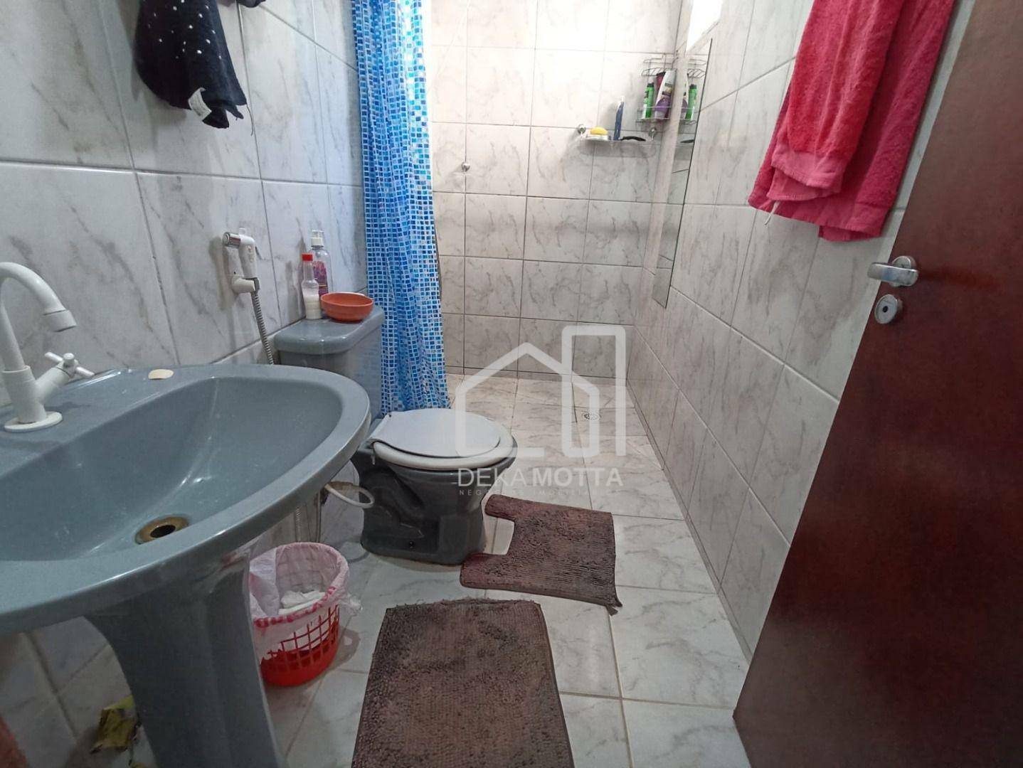 Casa de Condomínio à venda com 5 quartos, 218m² - Foto 4