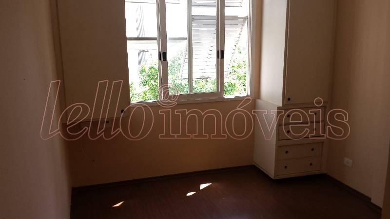 Apartamento para alugar com 3 quartos, 107m² - Foto 12