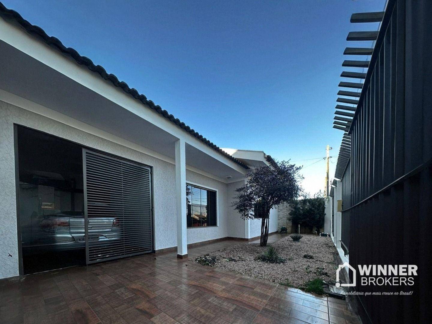 Casa, 4 quartos, 186 m² - Foto 1