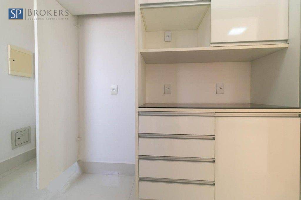 Apartamento à venda com 3 quartos, 137m² - Foto 13