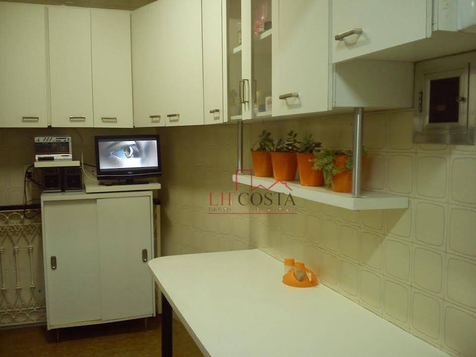 Apartamento à venda com 2 quartos, 75m² - Foto 8