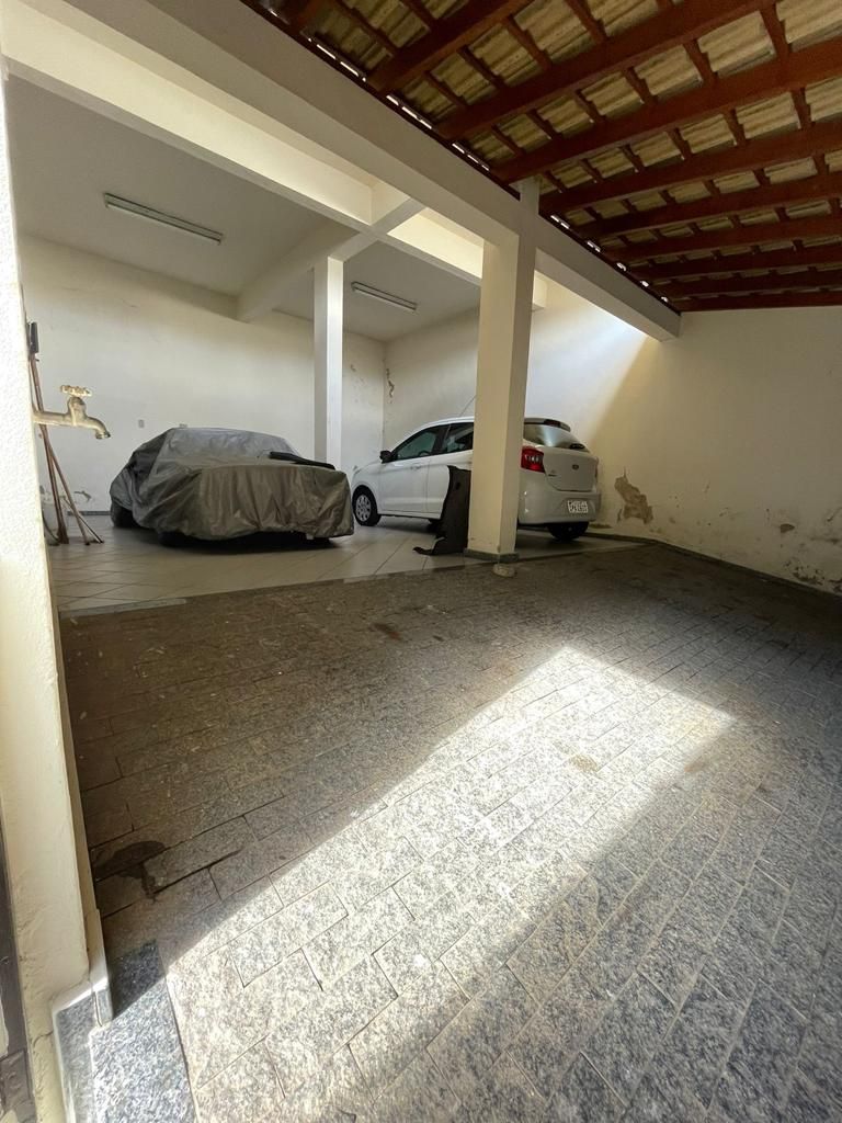 Casa de Condomínio à venda com 5 quartos, 260m² - Foto 3