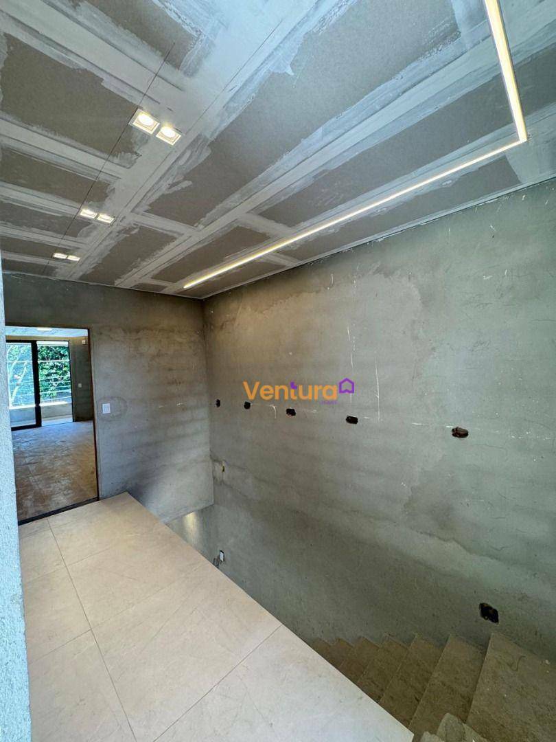 Casa à venda com 3 quartos, 196m² - Foto 15