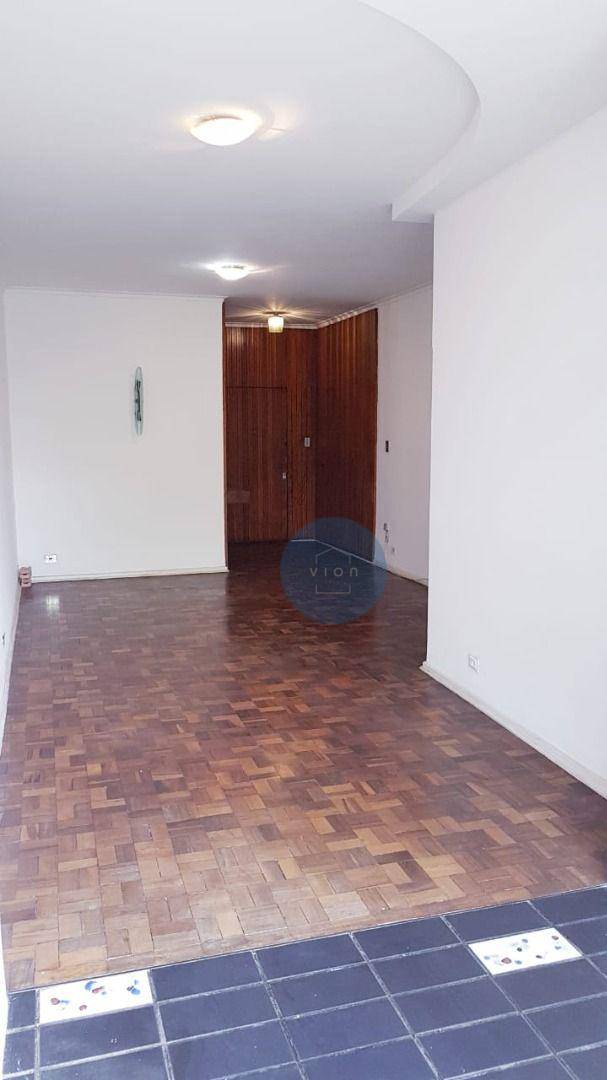 Apartamento para alugar com 3 quartos, 140m² - Foto 16