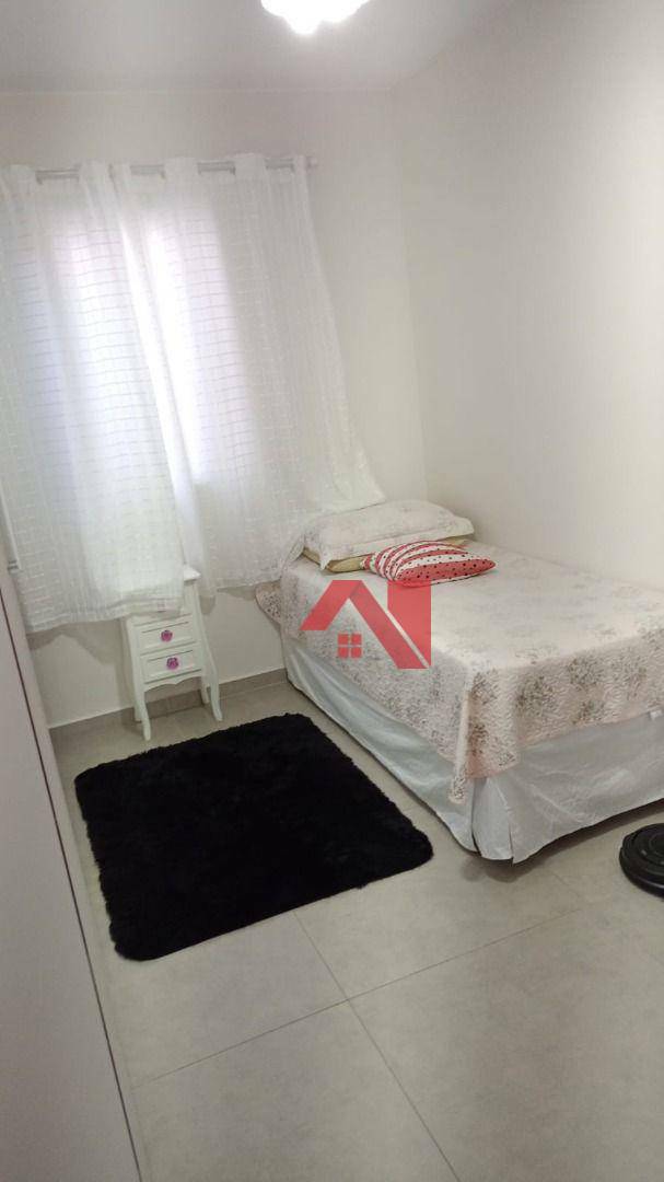 Casa à venda com 3 quartos, 100m² - Foto 4