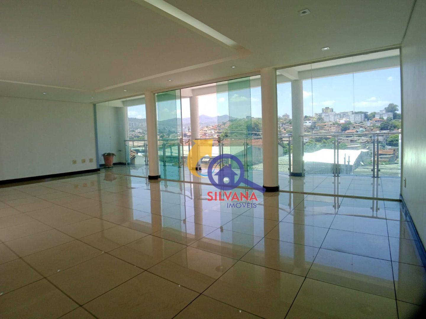 Casa à venda com 5 quartos, 299m² - Foto 1