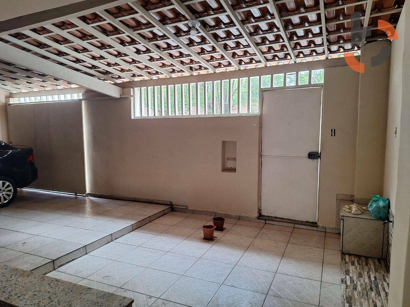 Casa à venda com 3 quartos, 197m² - Foto 4