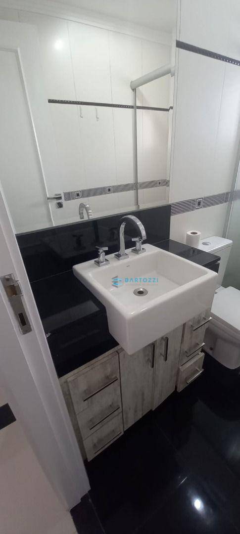 Apartamento à venda com 2 quartos, 65m² - Foto 31