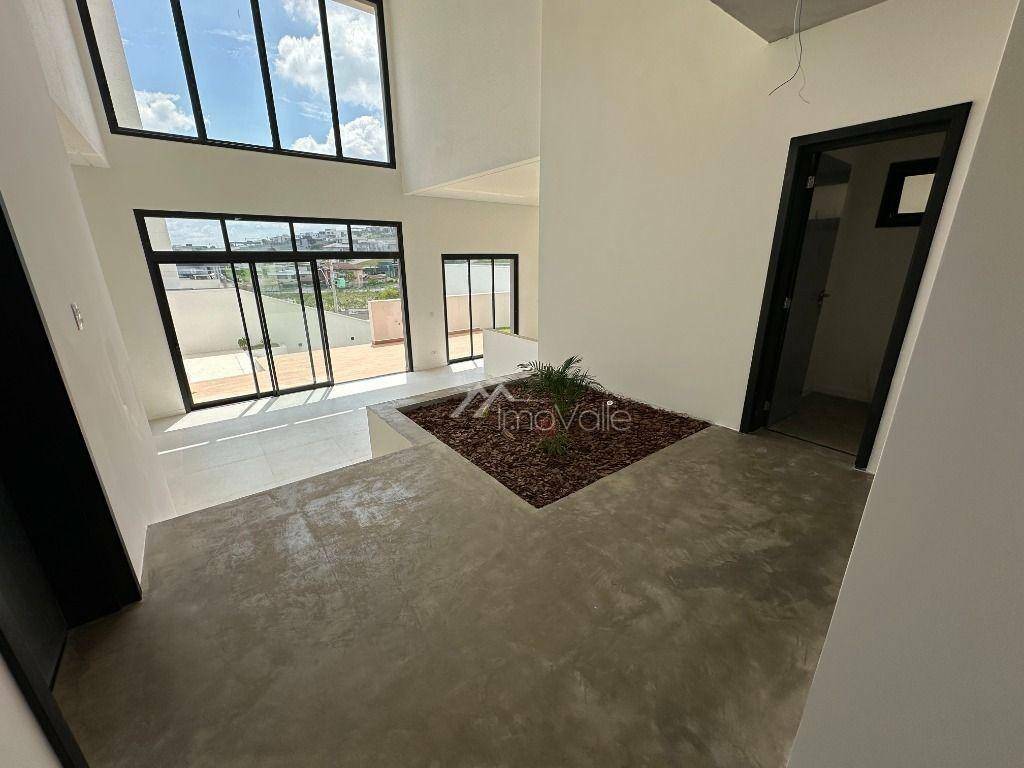 Casa de Condomínio à venda com 4 quartos, 305m² - Foto 4