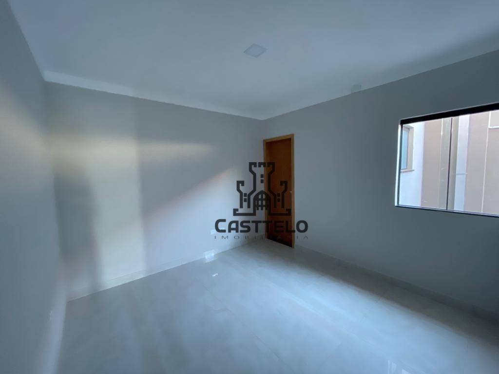 Casa à venda com 3 quartos, 84m² - Foto 11