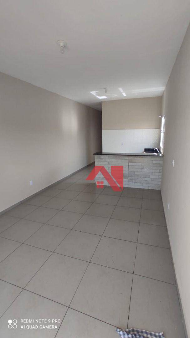 Casa à venda com 2 quartos, 65m² - Foto 3