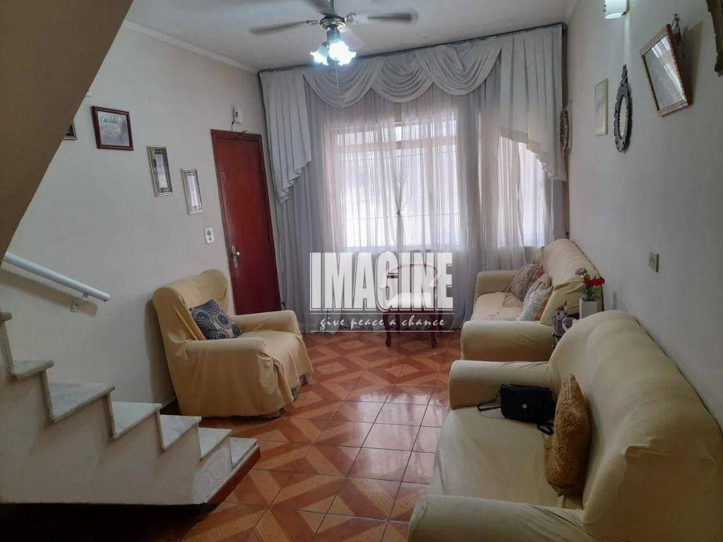 Casa à venda com 2 quartos, 124m² - Foto 2