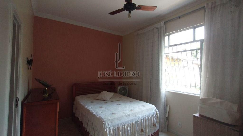 Apartamento à venda com 2 quartos, 65m² - Foto 12