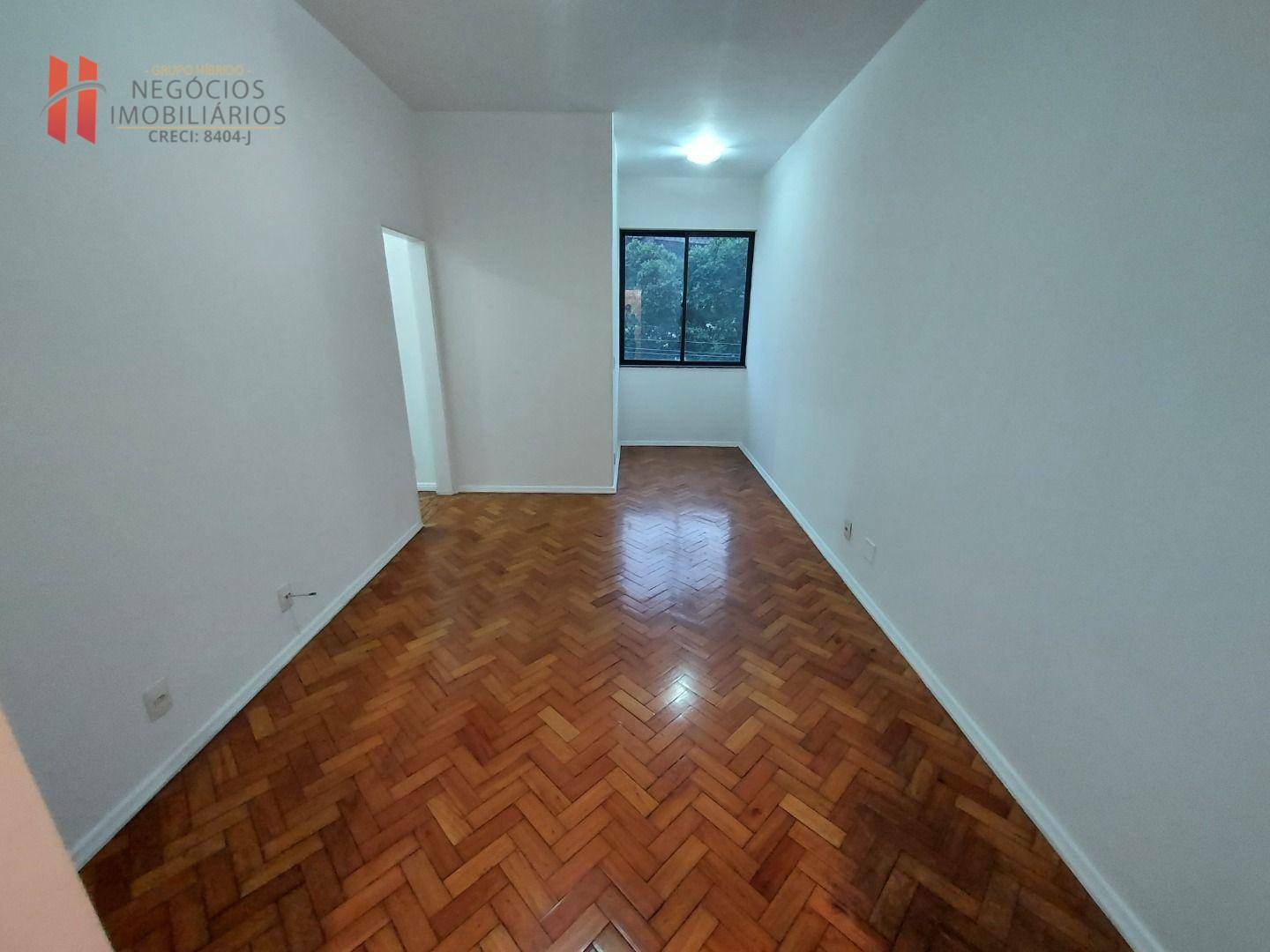 Apartamento à venda com 2 quartos, 62m² - Foto 2