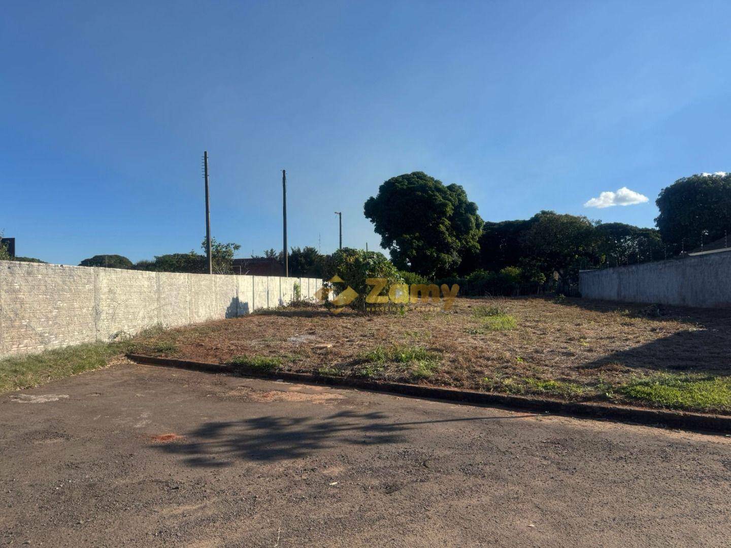 Terreno à venda, 388M2 - Foto 1