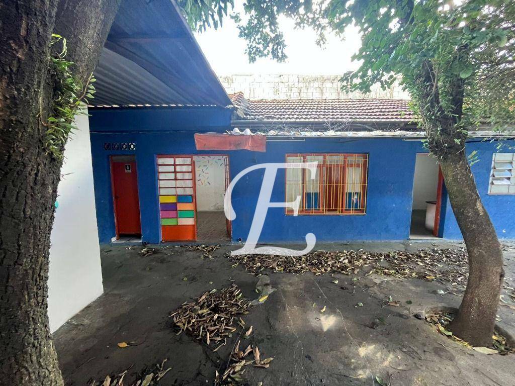 Casa para alugar com 4 quartos, 500m² - Foto 5