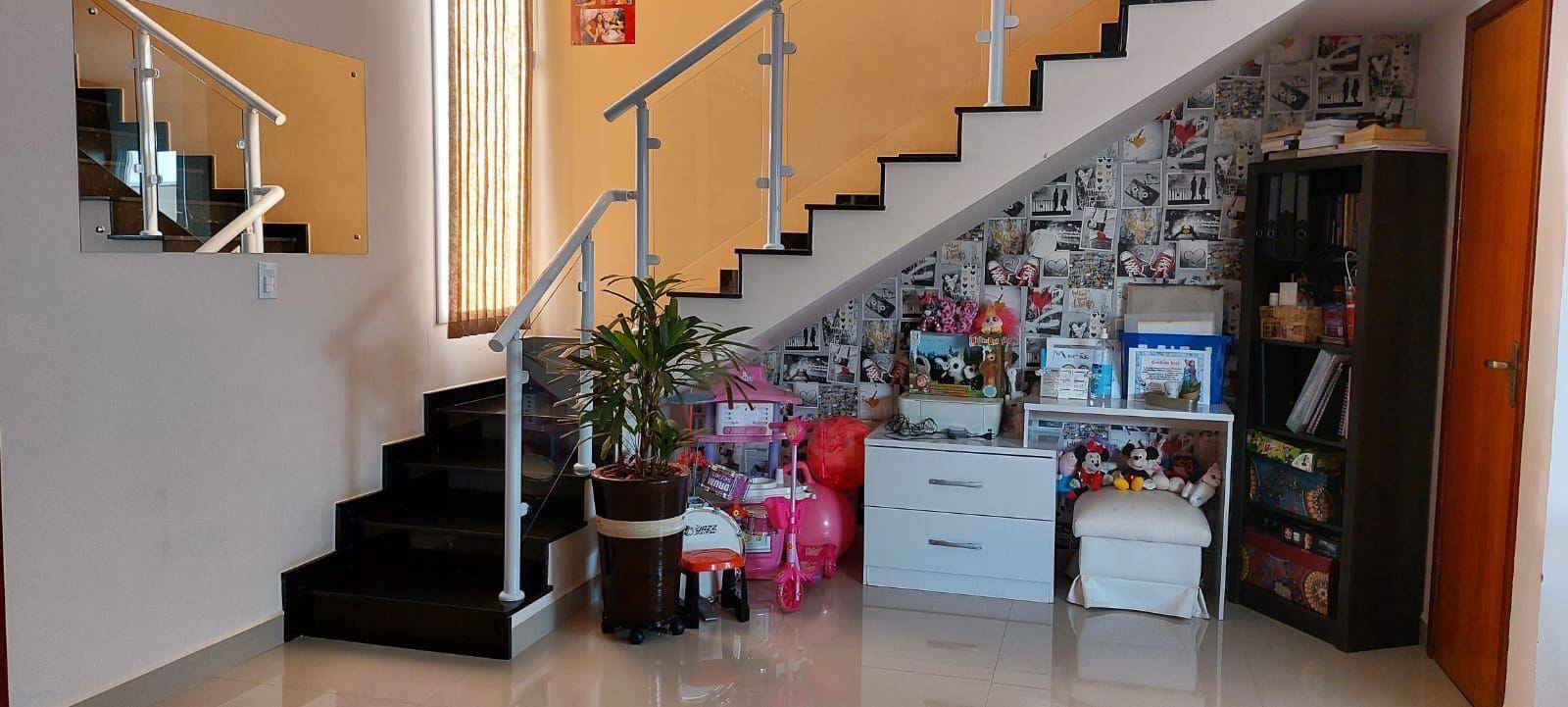 Casa de Condomínio à venda com 3 quartos, 150m² - Foto 3